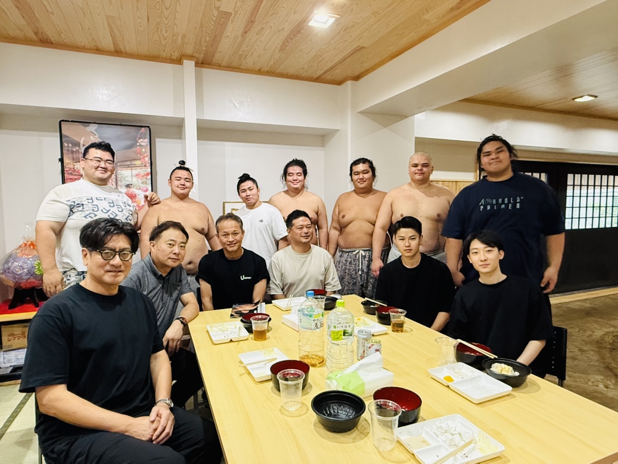 秀ノ山部屋の朝稽古見学会を実施しました