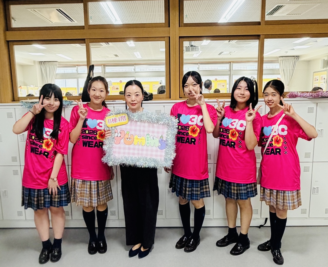 品川女子学院中等部3年C組の生徒の皆さんと当社広報担当者